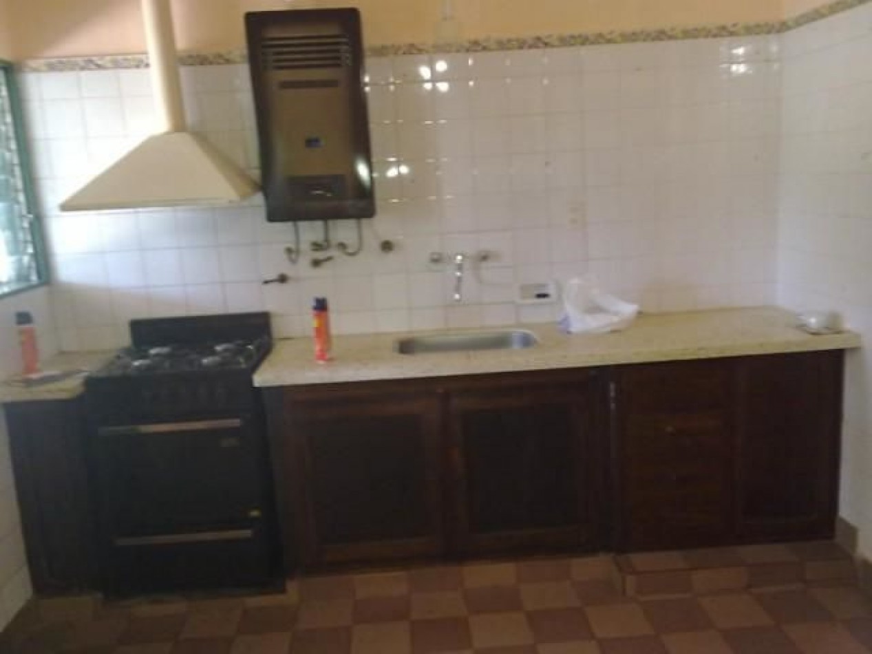 EXCEPCIONAL CASA CON GARAJE de 3 Dormitorios.